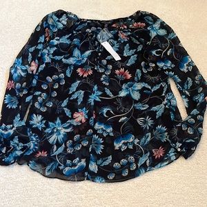 White House Black Market Black Floral Top Size 8 NEW!